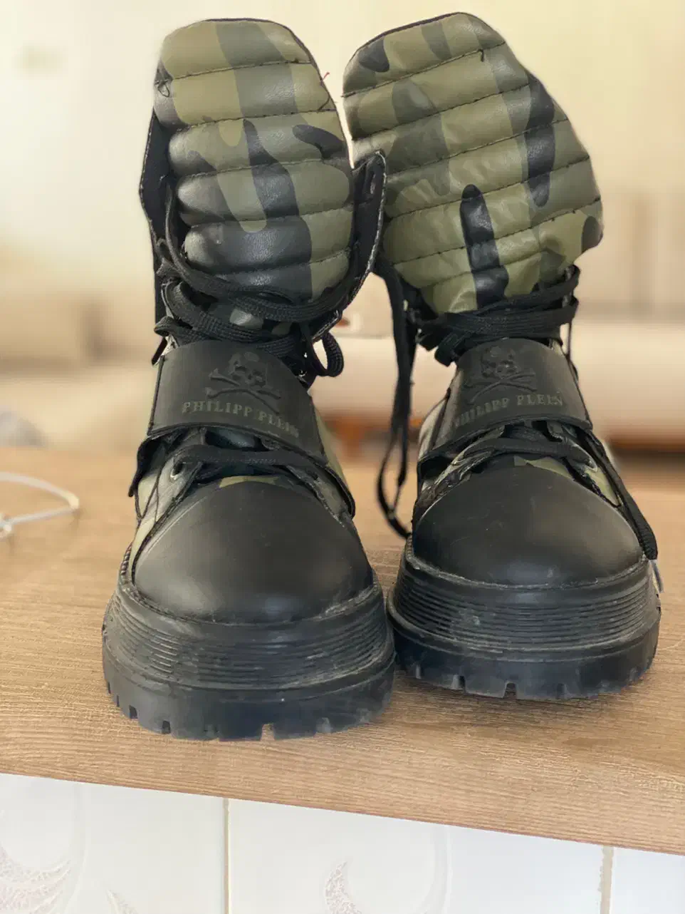 پوتین|کیف، کفش، کمربند|سنندج, |دیوار