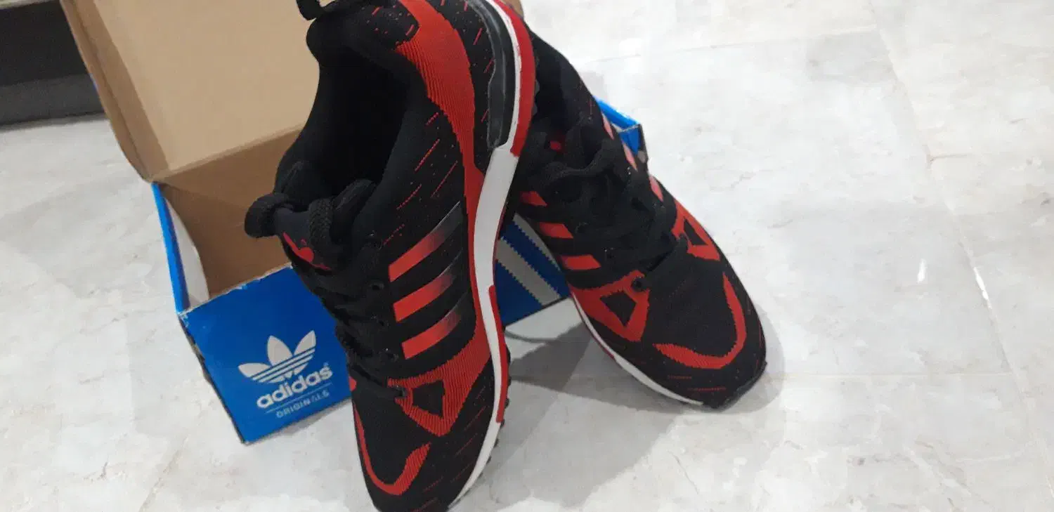 کتونی مردانه برند آدیداس اورجینال|کیف، کفش، کمربند|هشتگرد, فاز ۷ مهستان|دیوار