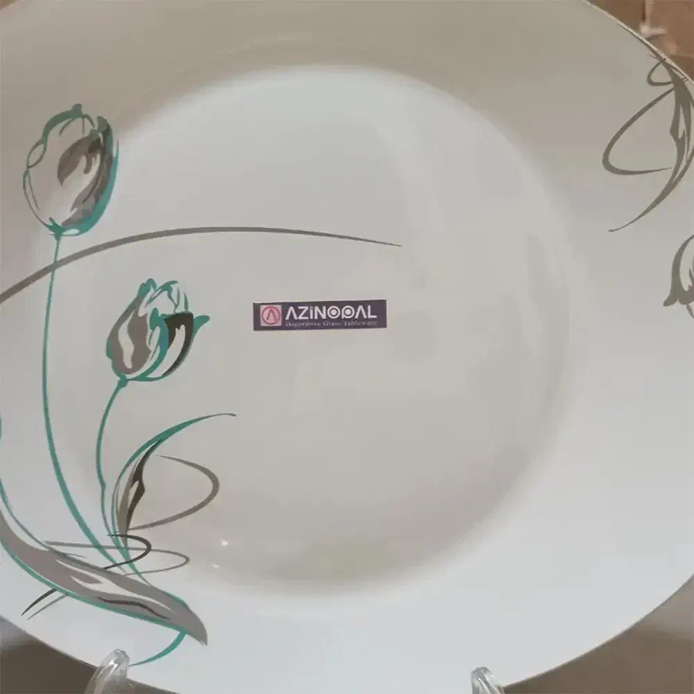 سه دست سرویس غذاخوری|ظروف سرو و پذیرایی|شیراز, محراب|دیوار