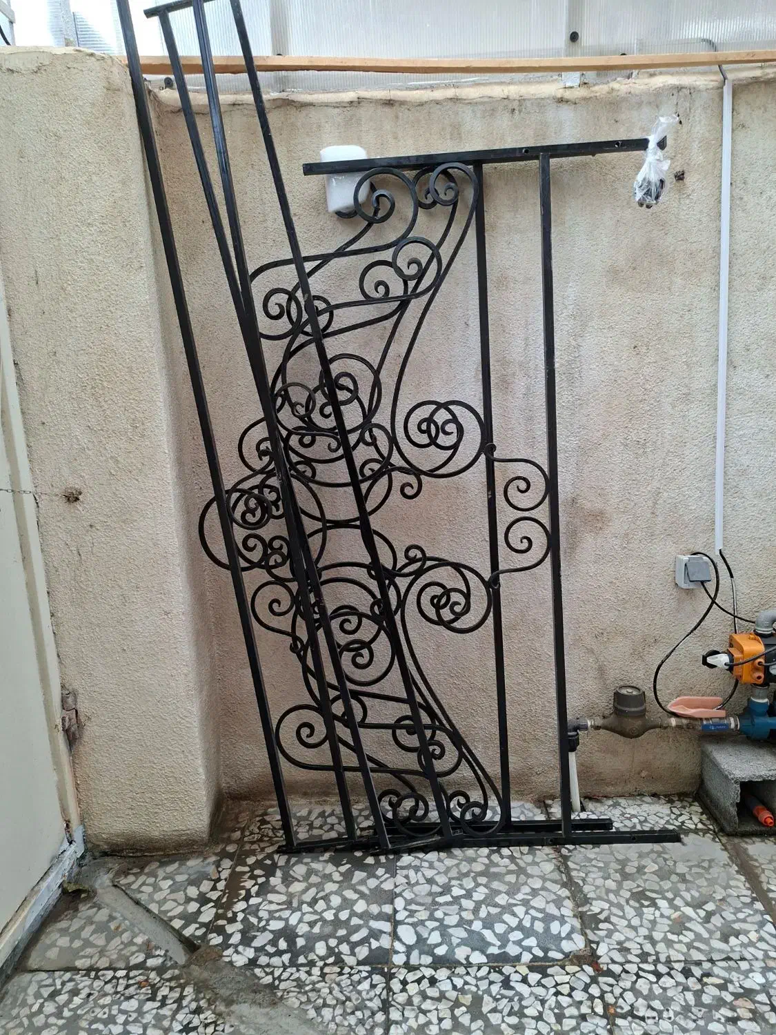 تخت خواب فرفورژه درجه یک|تخت و سرویس خواب|سیاهکل, |دیوار