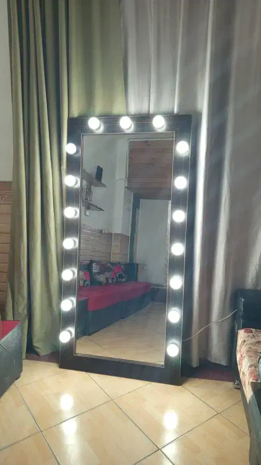 آینه چراغ دار کامل سالم بدون استفاده|آینه|سمنان, |دیوار