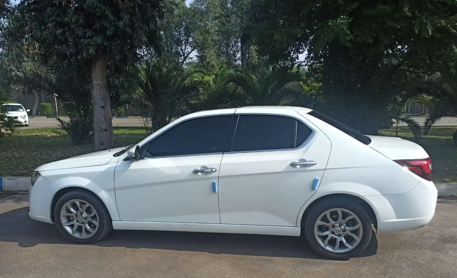 دنا پلاس توربو شارژ ۶ دنده، دنده ای|خودرو سواری و وانت|اهواز, کوی آغاجاری|دیوار