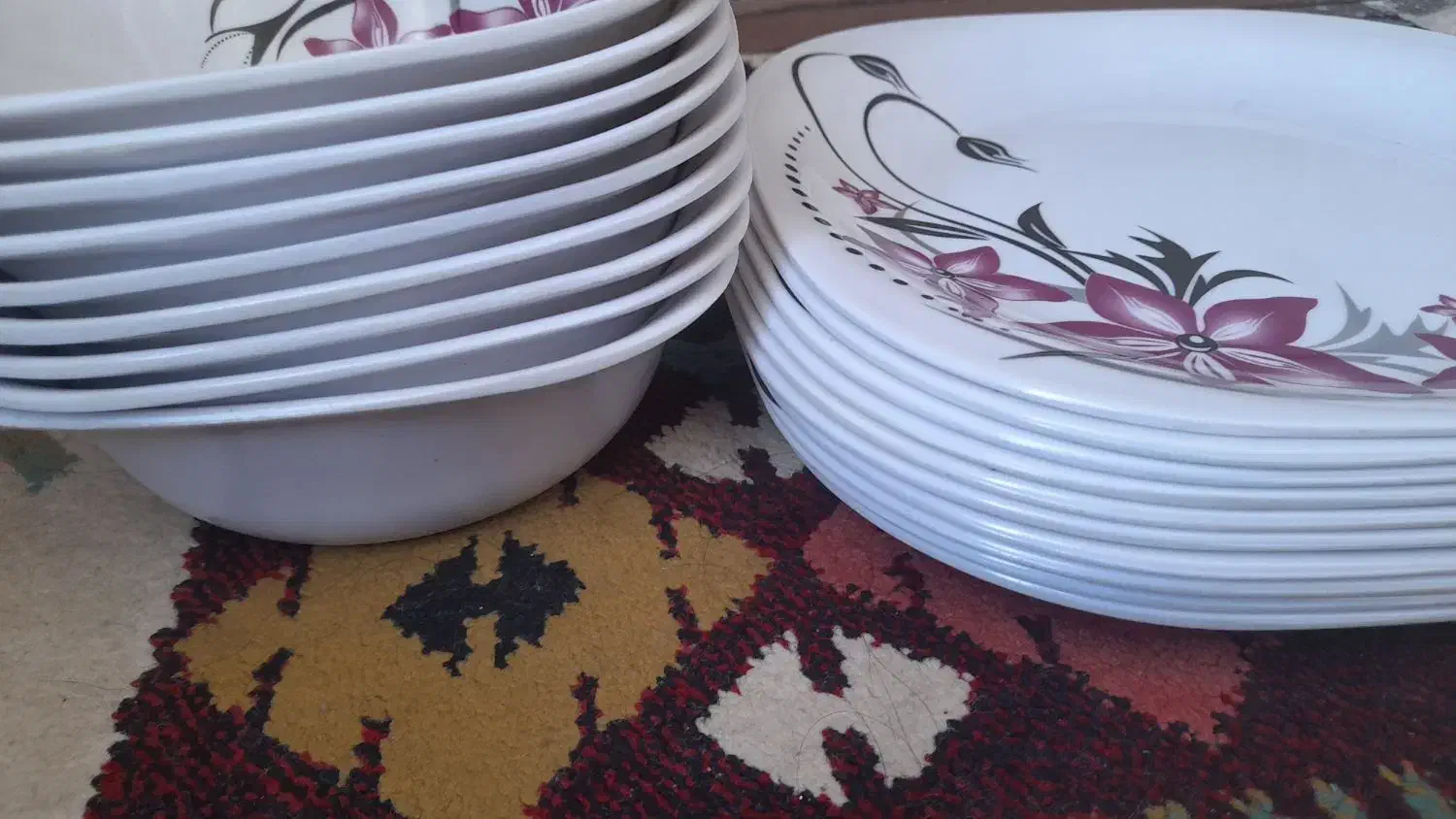 ۱۰عدد بشقابو۹عدد کاسه|ظروف سرو و پذیرایی|مریوان, |دیوار