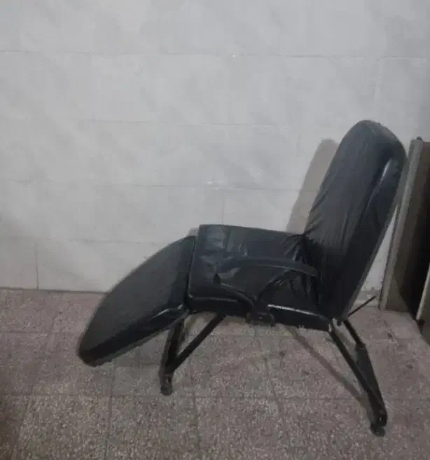 صندلی تمیز و مرتب|صندلی و نیمکت|شیراز, اصلاحنژاد|دیوار