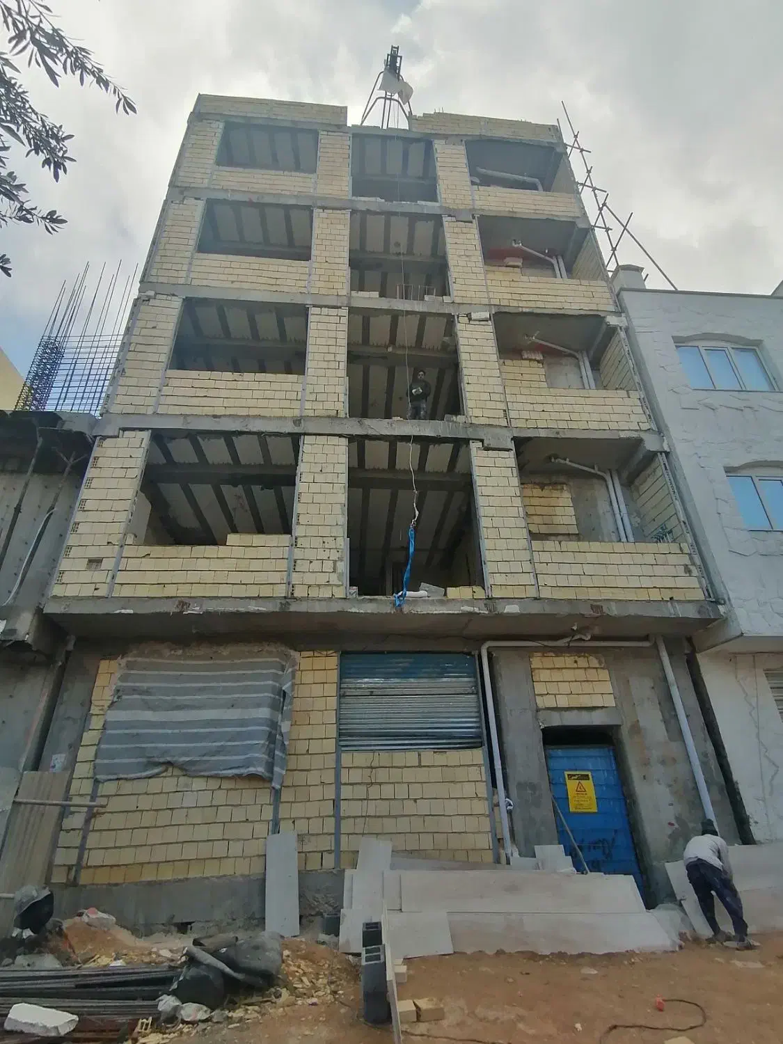 نیرو جهت تدارکات سرپرستی آپارتمان در حال ساخت|استخدام صنعتی، فنی، مهندسی|شیراز, قدوسی غربی|دیوار