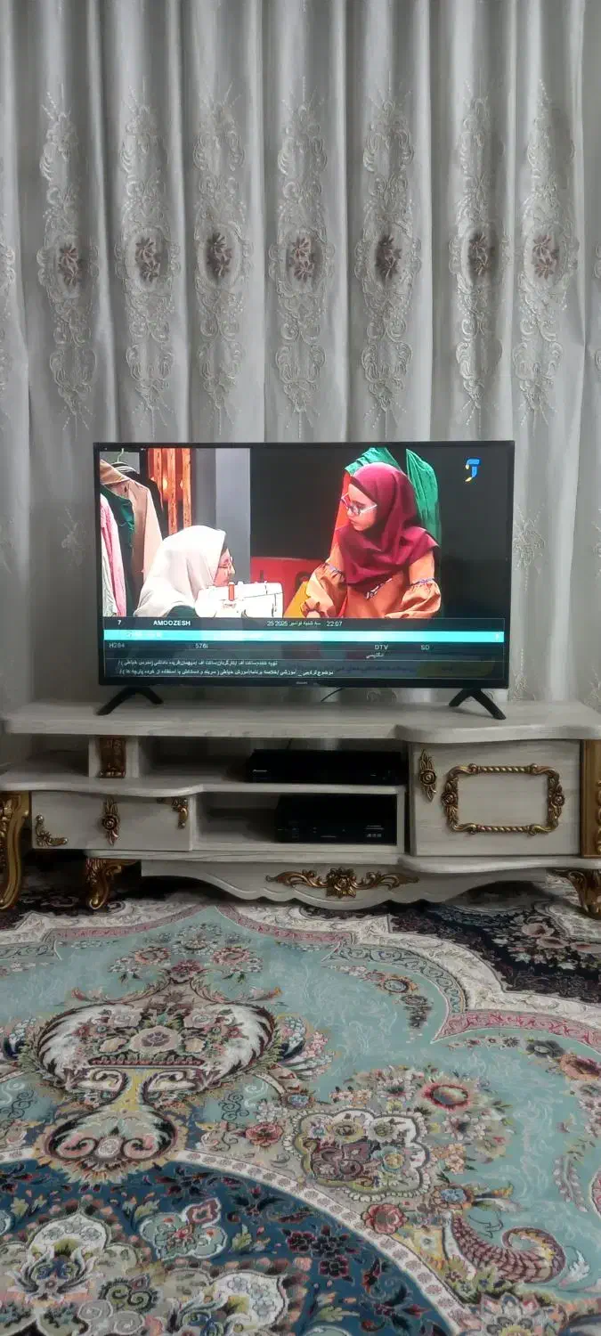 تلویزیون 43اینچ|تلویزیون و پروژکتور|خاوران, |دیوار