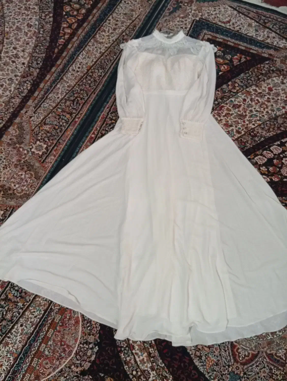 لباس مجلسی|لباس|هرسین, |دیوار