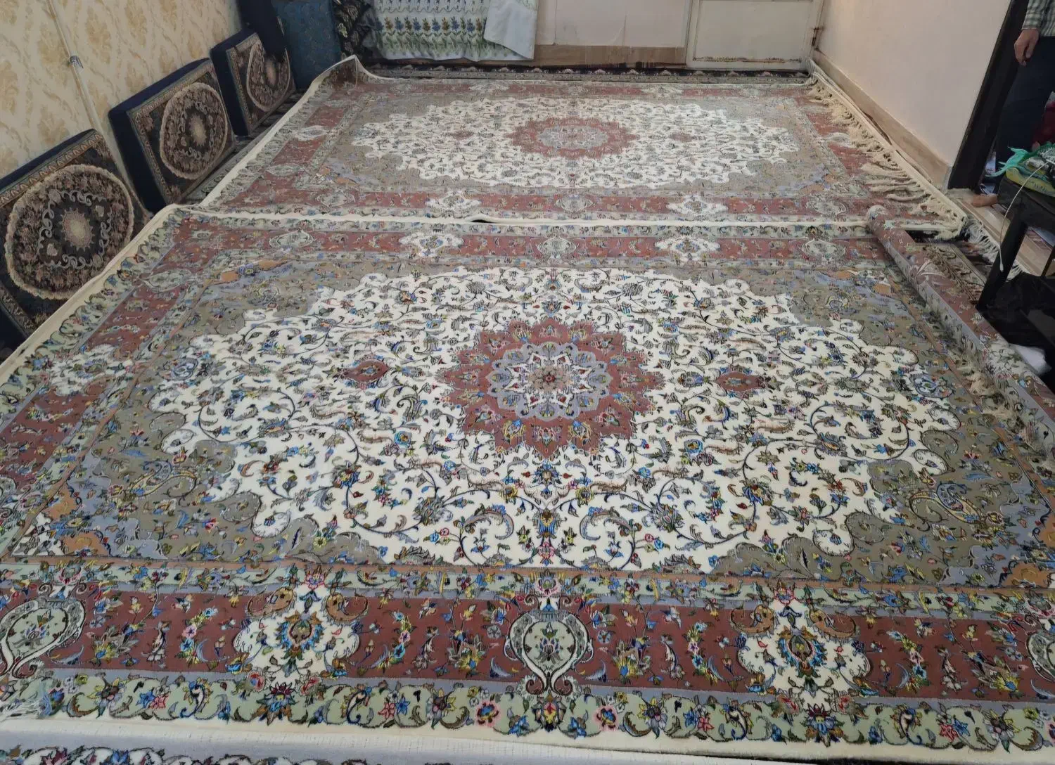 جفت فرش ۹ متری دستبافت|فرش|کاشان, لتحر|دیوار