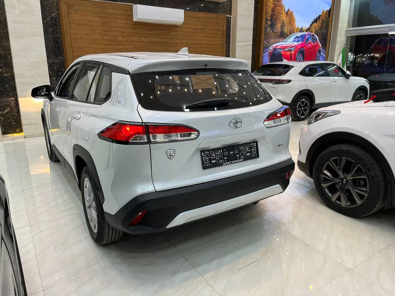 تویوتا کرولا کراس ۲۰۲۴|خودرو سواری و وانت|شاهین‌شهر, گزبرخوار|دیوار