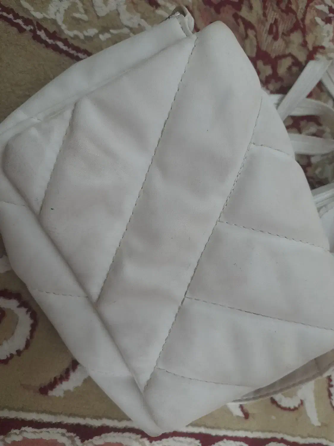 چند عدد کیف|کیف، کفش، کمربند|پیشوا, |دیوار