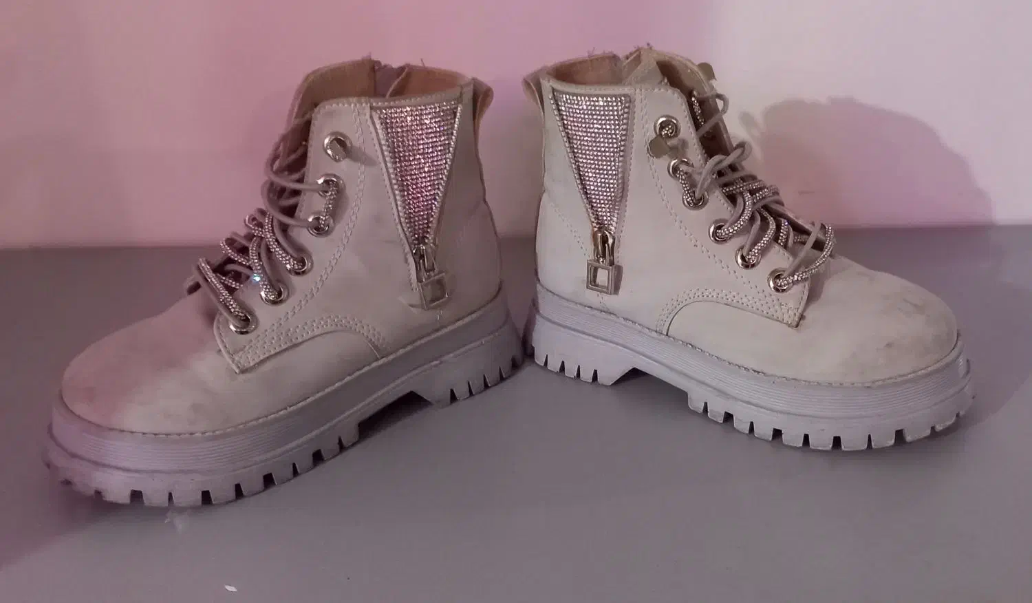 کفش‌‌بچگانه|کفش و لباس بچه|نظرآباد, نظرآباد|دیوار