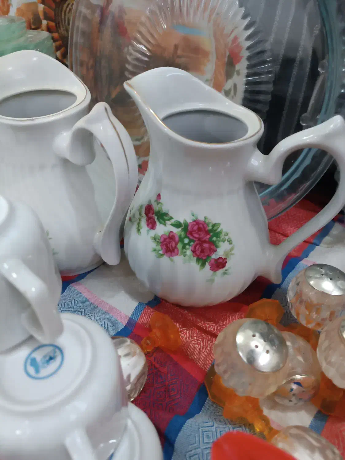 ظروف آشپزخانه در حد نو|ظروف سرو و پذیرایی|شهرکرد, |دیوار