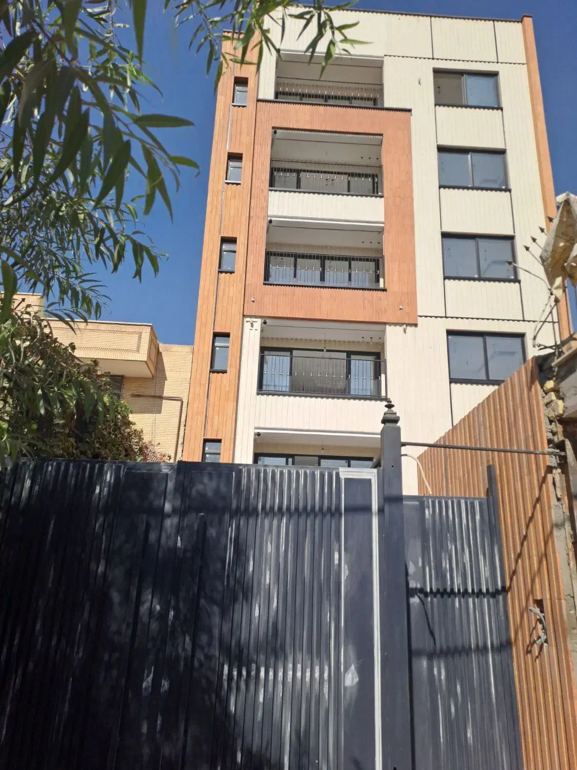 فروش آپارتمان ۱۷۰ متری، برخیابان مخابرات تک واحدی|فروش آپارتمان|اصفهان, بهارستان (مخابرات)|دیوار