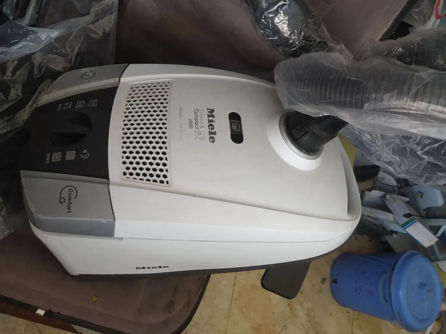 جارو برقی|جاروبرقی، جارو شارژی، بخارشو|خوی, |دیوار