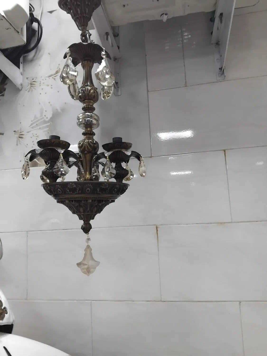 لوستر ۳ شاخه|لوستر و چراغ آویز|رشت, رشتیان|دیوار