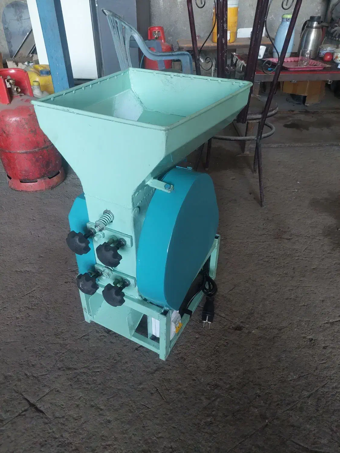 هسته شکن(بادام گردو پسته فندق)|فروشگاه و مغازه|شیراز, ستارخان|دیوار