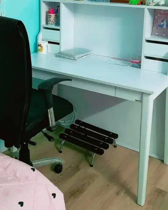 زیرپایی برای صندلی|صندلی و نیمکت|نهاوند, |دیوار