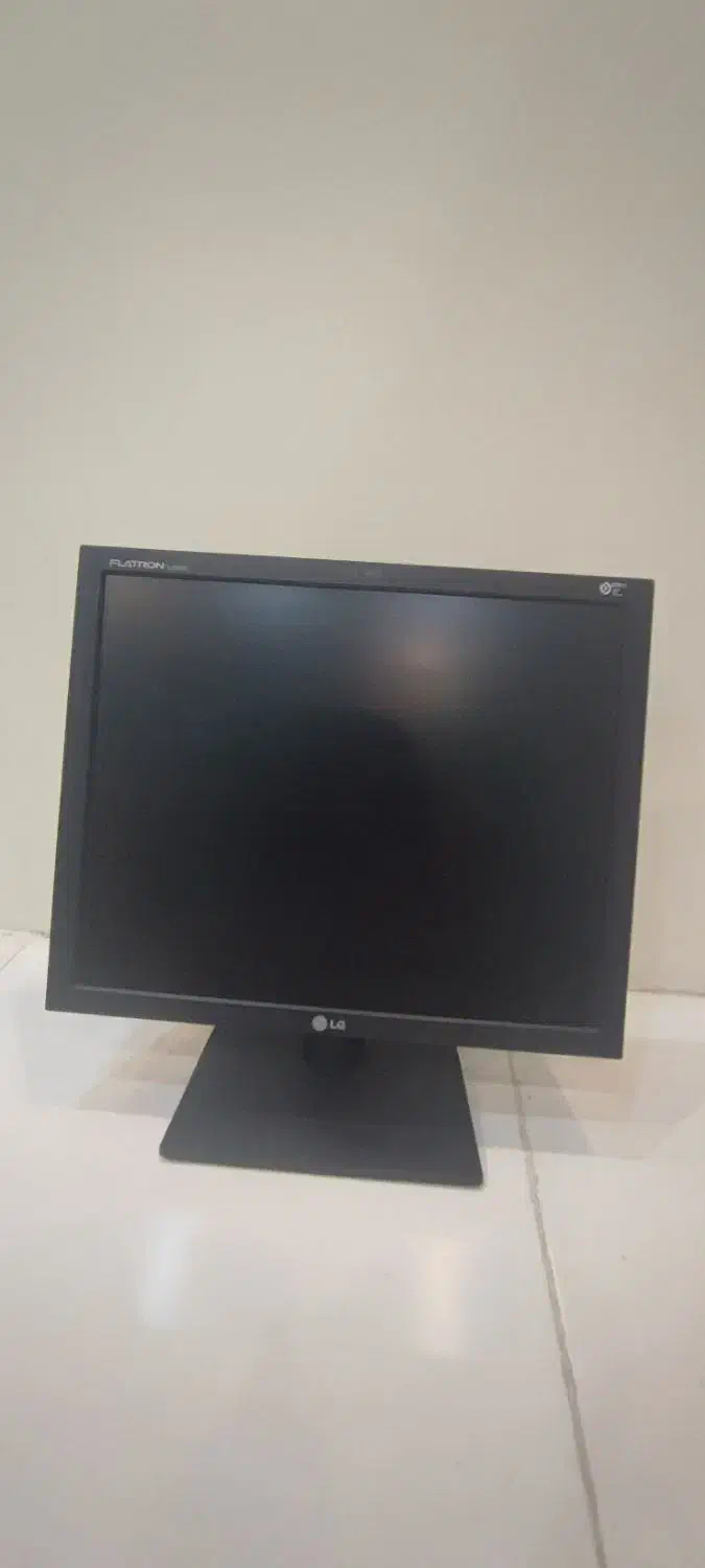 مانیتور ال جی اصلLCD|قطعات و لوازم جانبی رایانه|خرم‌آباد, |دیوار