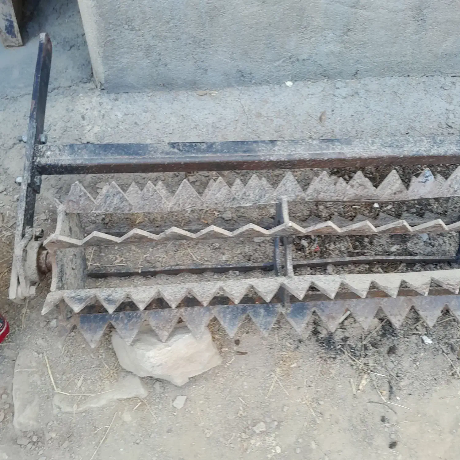 غلتک پنجەغازی|ابزارآلات|کامیاران, |دیوار