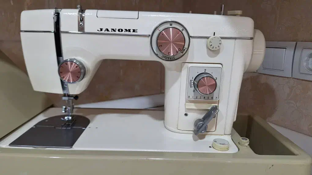 چرخ خیاطی ژانومه اصل مدل802|چرخ خیاطی و ریسندگی|بندر گناوه, |دیوار