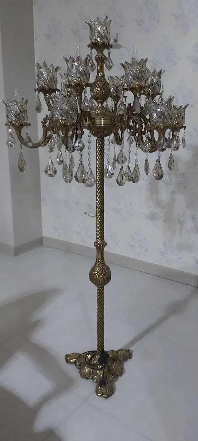 آباژور ایستاده برنز اصل ۶ شاخه ۱۳ شعله|چراغ خواب و آباژور|کرمانشاه, |دیوار