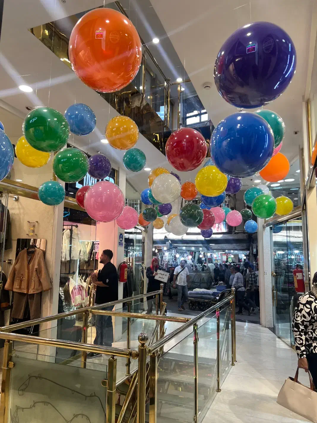 مغازه پاساژ احسان راسته حمام چال همکف بازار تهران|فروش مغازه و غرفه|تهران, بازار|دیوار