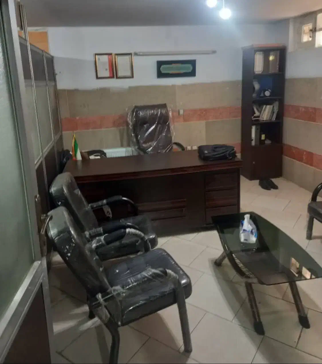 ۹۴ متر اداری روبه روی دانشگاه ابوریحان|فروش دفتر کار، اتاق اداری، مطب|پاکدشت, پاکدشت (مامازند)|دیوار