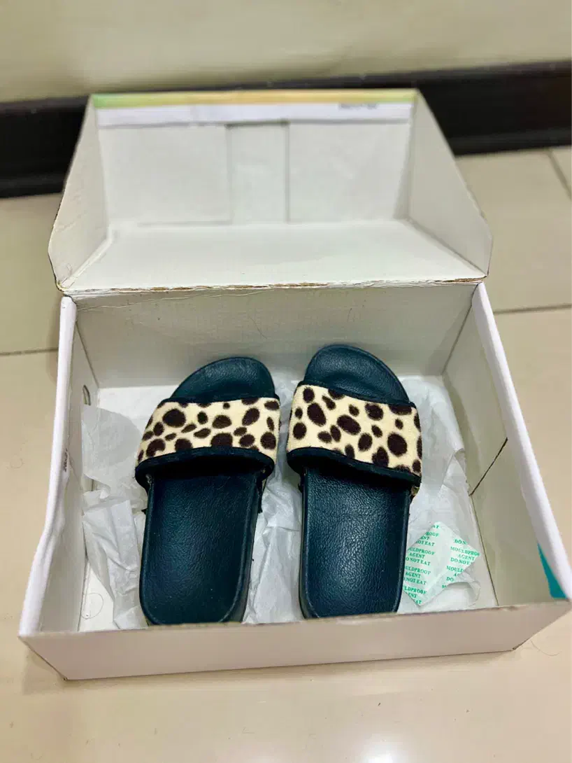 صندل دخترانه|کفش و لباس بچه|شیراز, چنچنه|دیوار