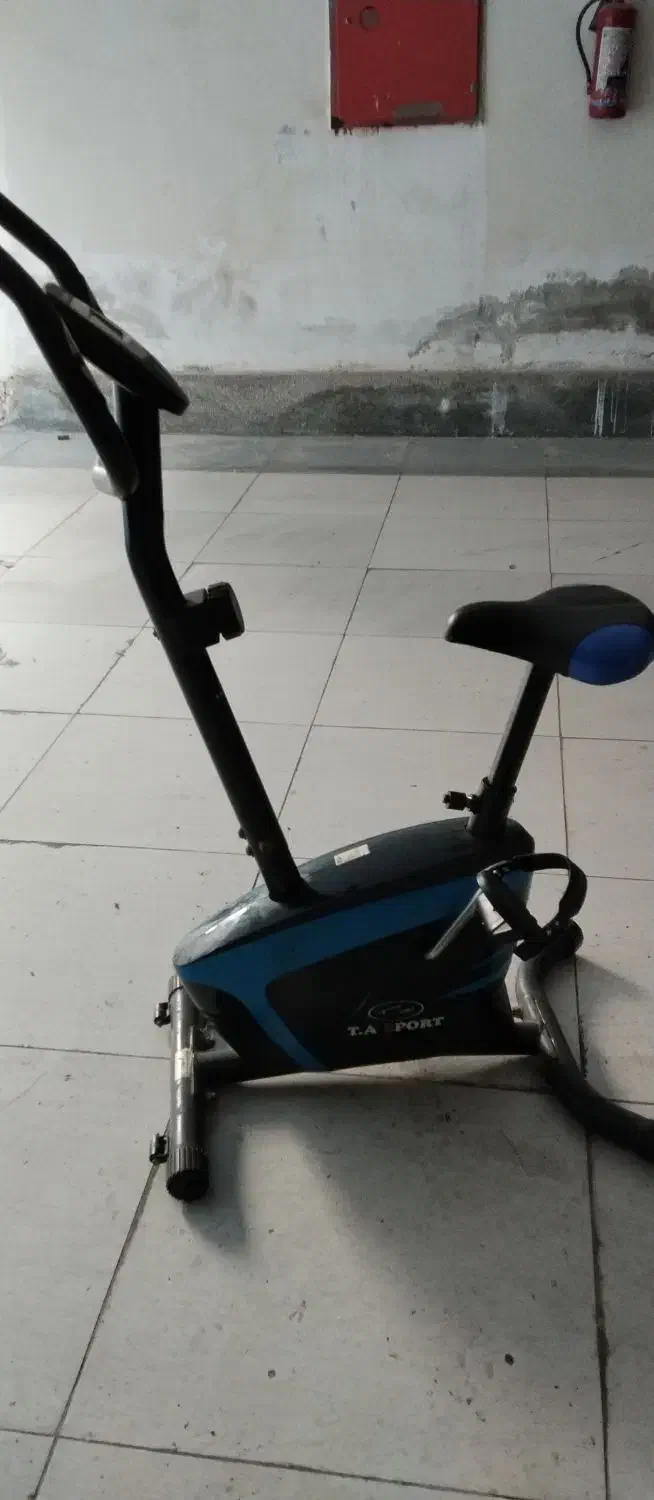 دوچرخه ثابت ورزشی|تجهیزات ورزشی|کیش, |دیوار