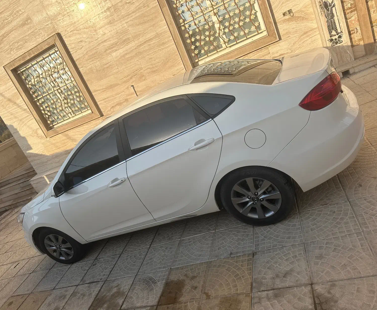 جک j4|خودرو سواری و وانت|صدرا-فارس, فاز ۱|دیوار