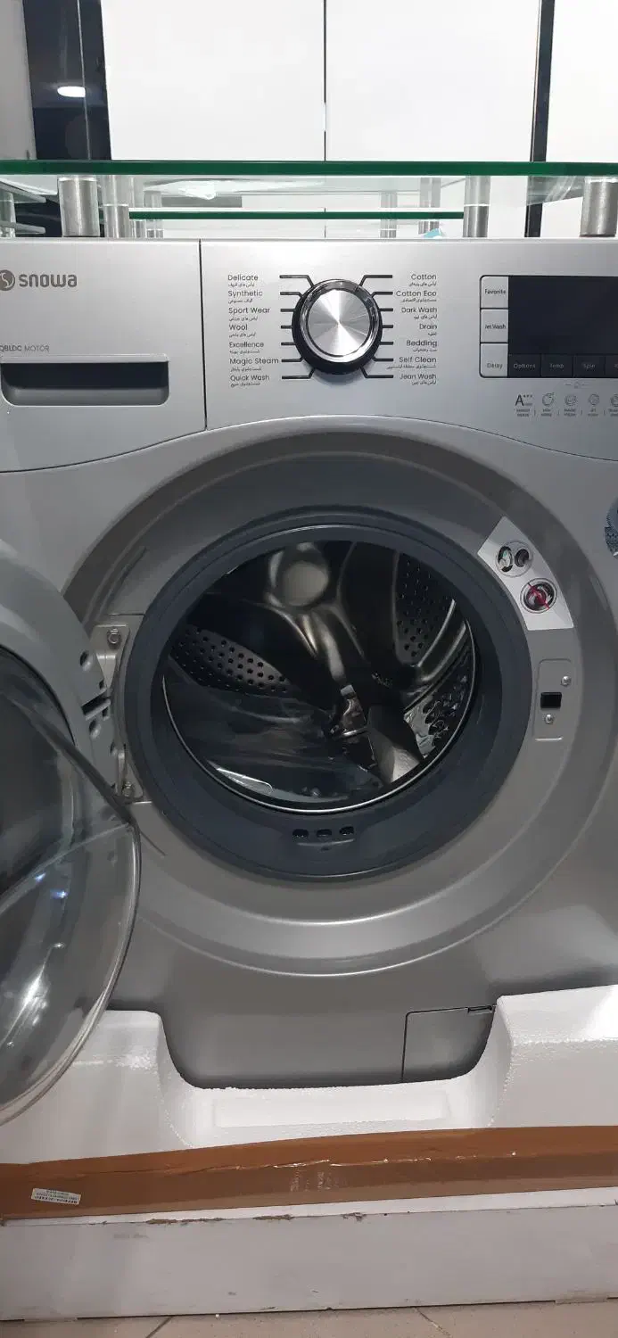 لباسشویی ۸ کیلویی موتور بدون تسمه|ماشین لباسشویی و خشک‌کن لباس|اصفهان, هزارجریب|دیوار