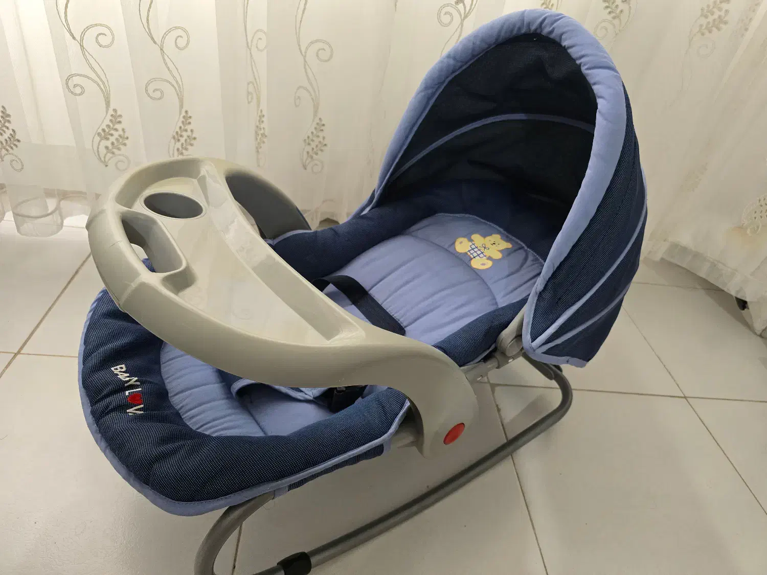 تخت و صندلی نوزاد|تخت و صندلی بچه|فریمان, |دیوار