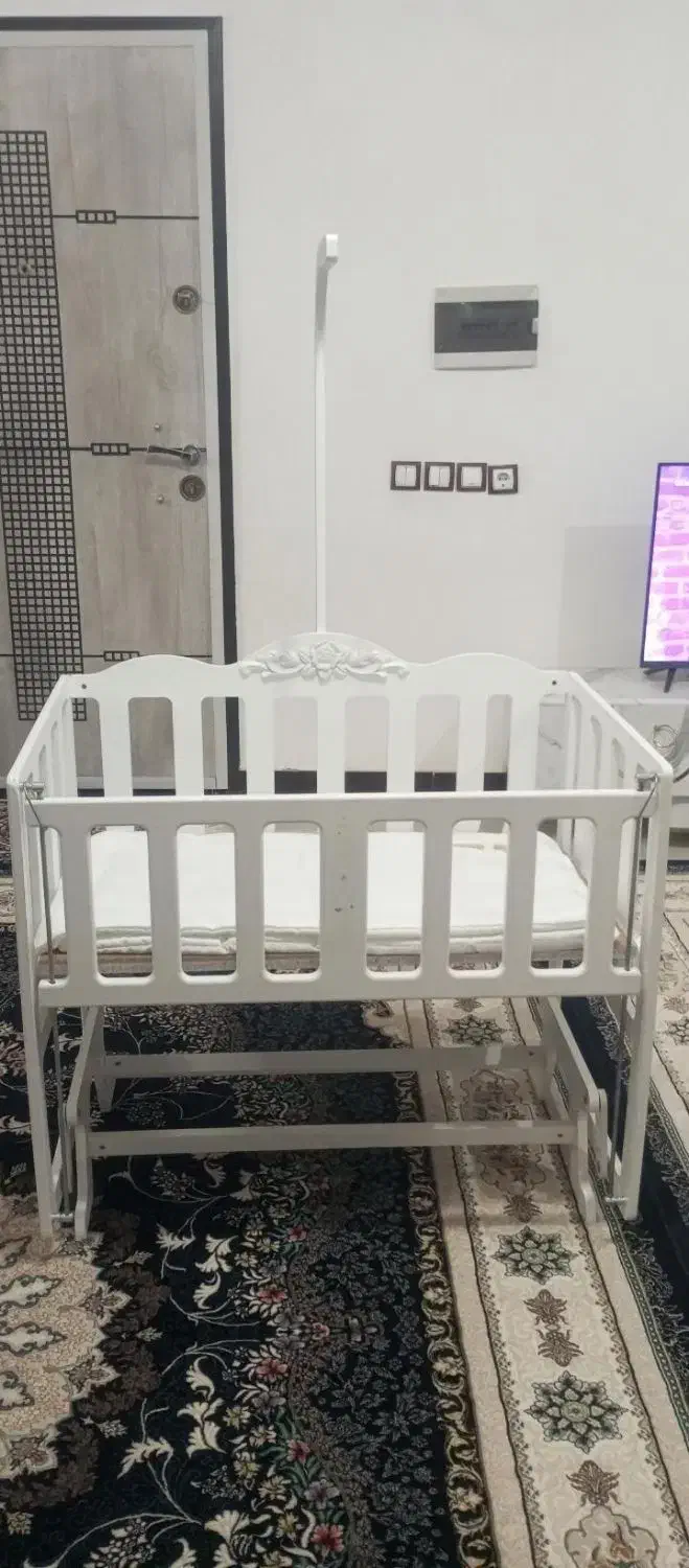 تختخواب و گهواره نوزاد|تخت و سرویس خواب|مشگین شهر, |دیوار