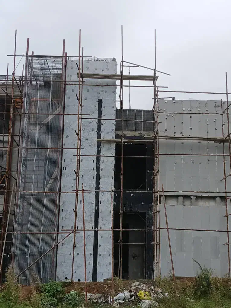 به تعدادی سنگ کار به صورت روزمزد نیاز مندیم|استخدام معماری، عمران و ساختمانی|سلمان‌شهر, |دیوار