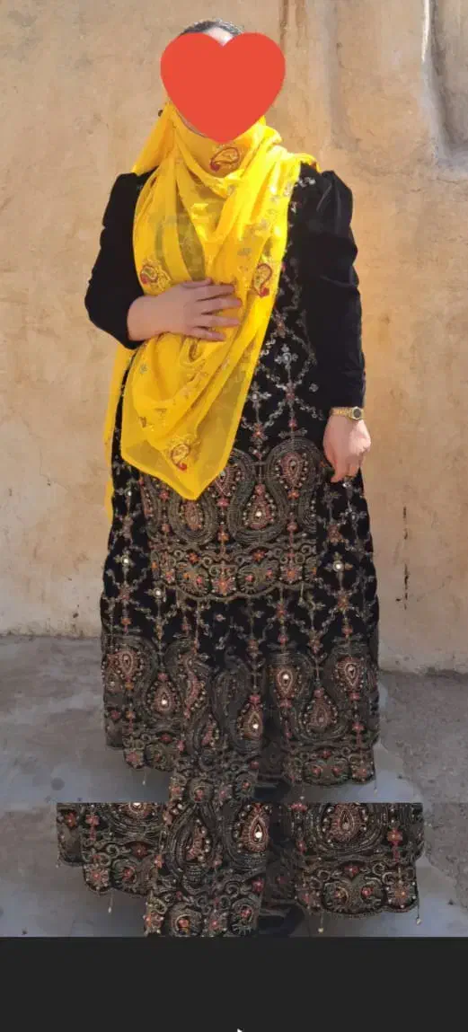 لباس محلی|لباس|مسجد سلیمان, |دیوار