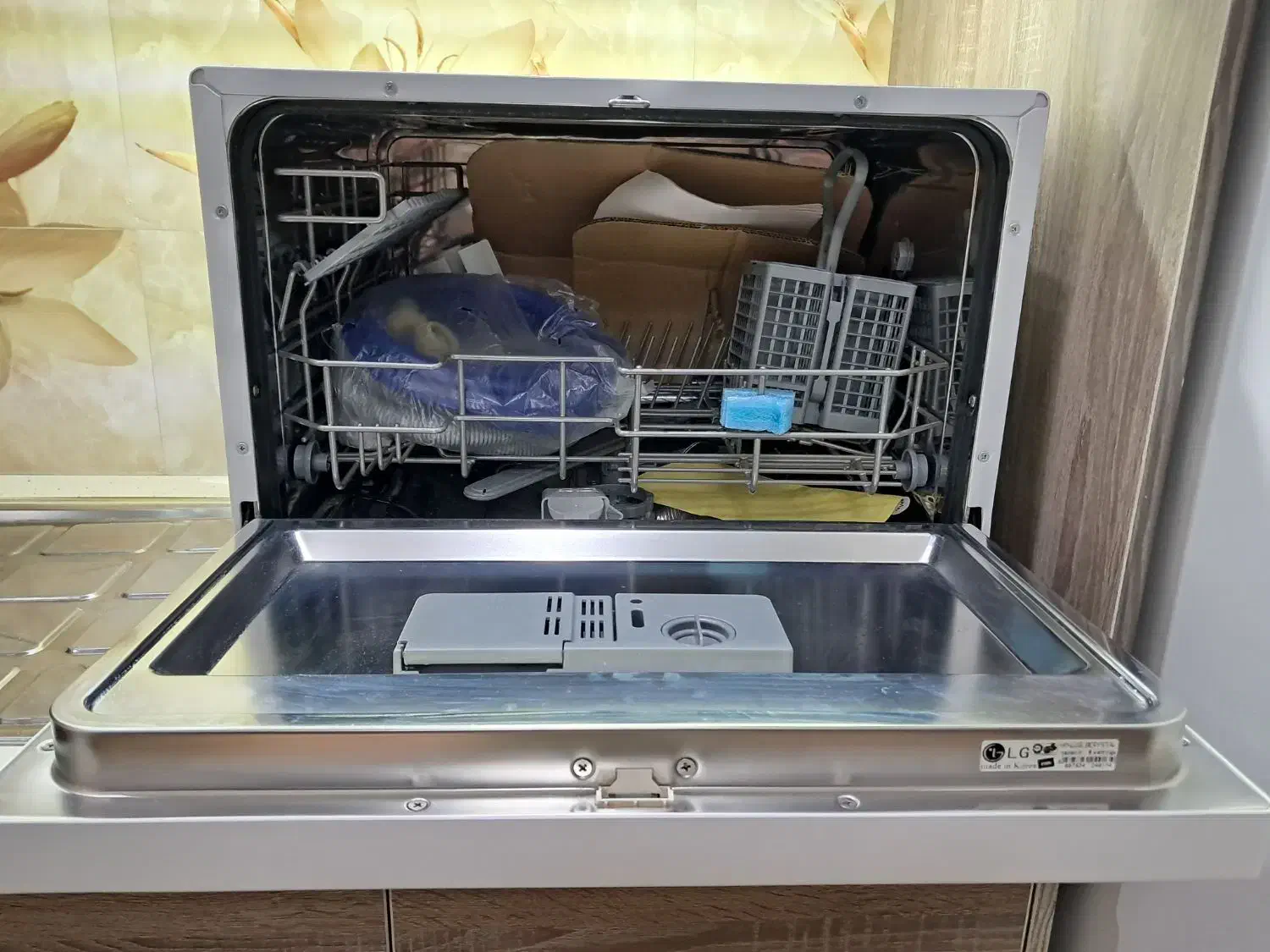 ماشین ظرفشویی ۸نفره ال جی|ماشین ظرفشویی|مبارکه, |دیوار