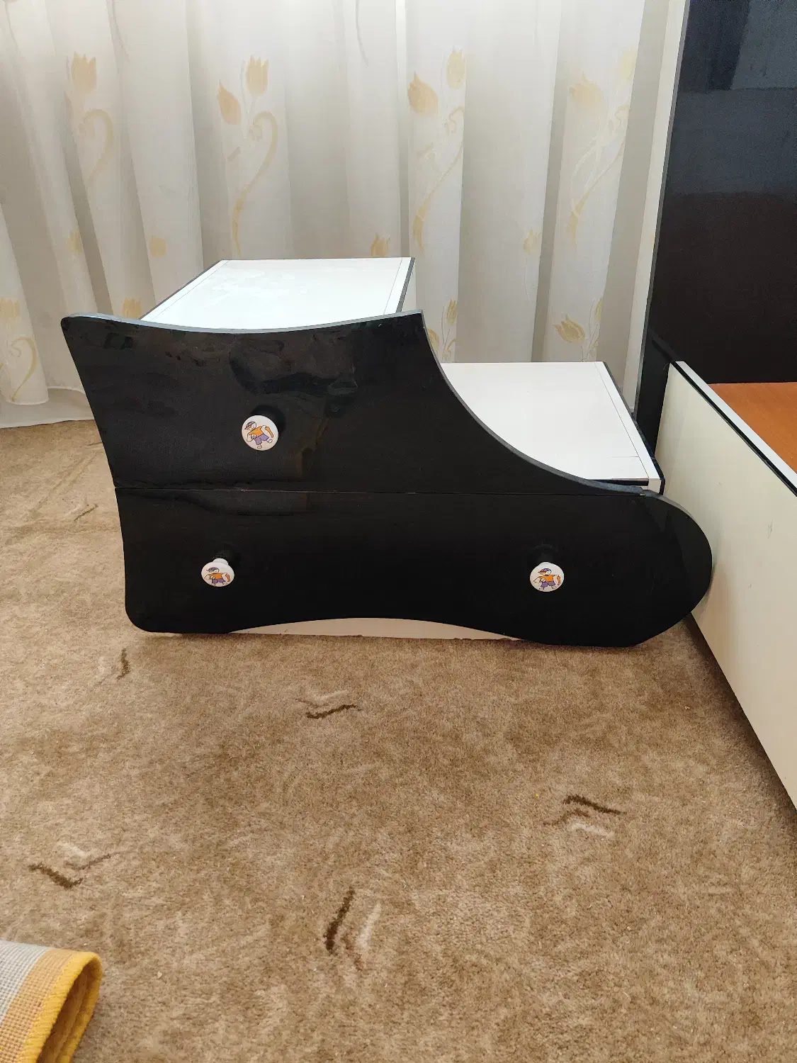 تخت و پاتختی|تخت و سرویس خواب|بیرجند, |دیوار