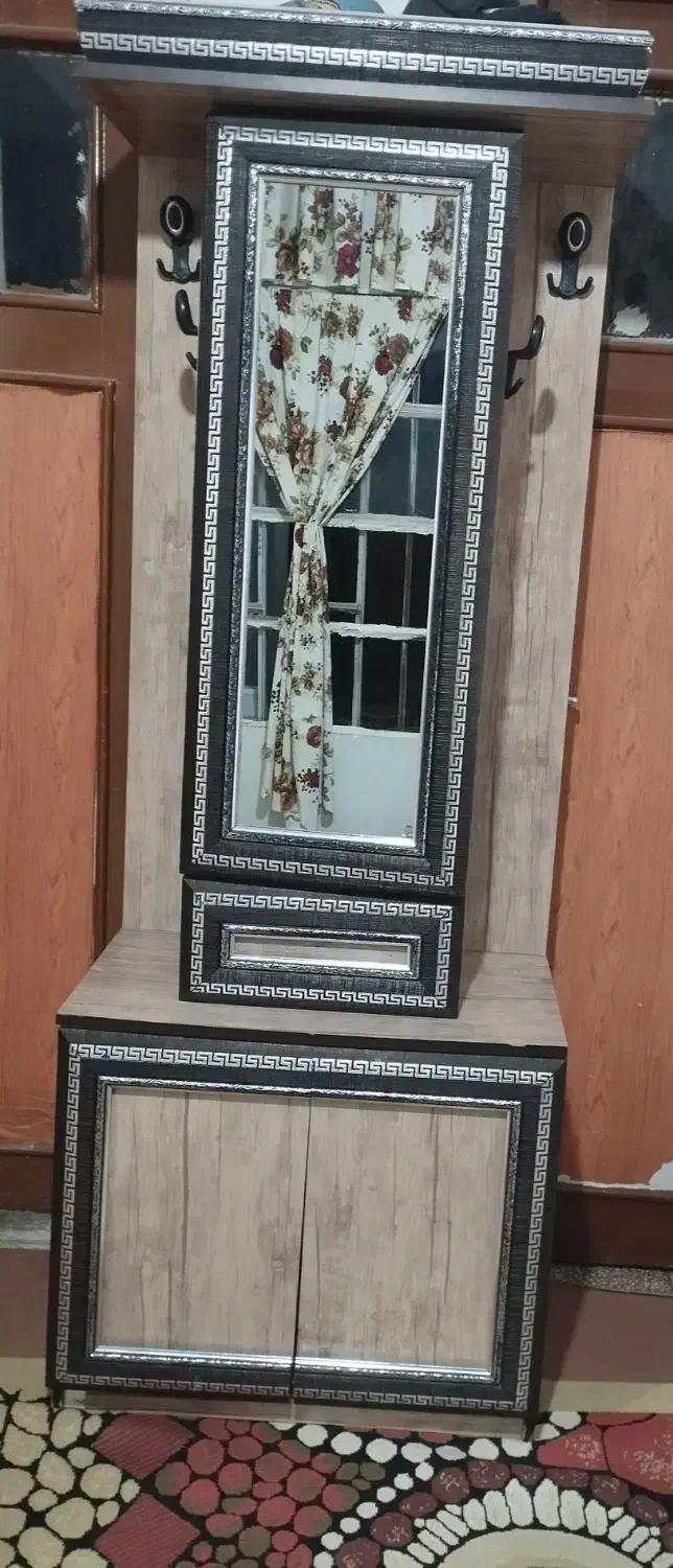 جاکفشی در حد نو|جاکفشی، کمد، دراور|تربتحیدریه, ۴۵ متری|دیوار