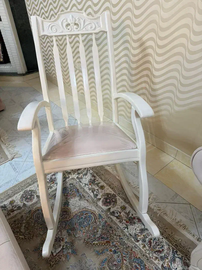 صندلی گهوارهای|صندلی و نیمکت|همدان, |دیوار