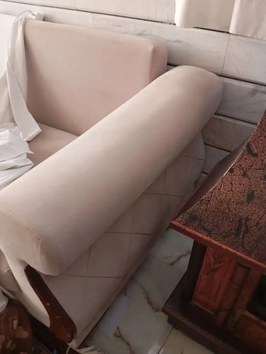 مبل راحتی|مبلمان خانگی و میز عسلی|کاشان, قطب راوندی|دیوار