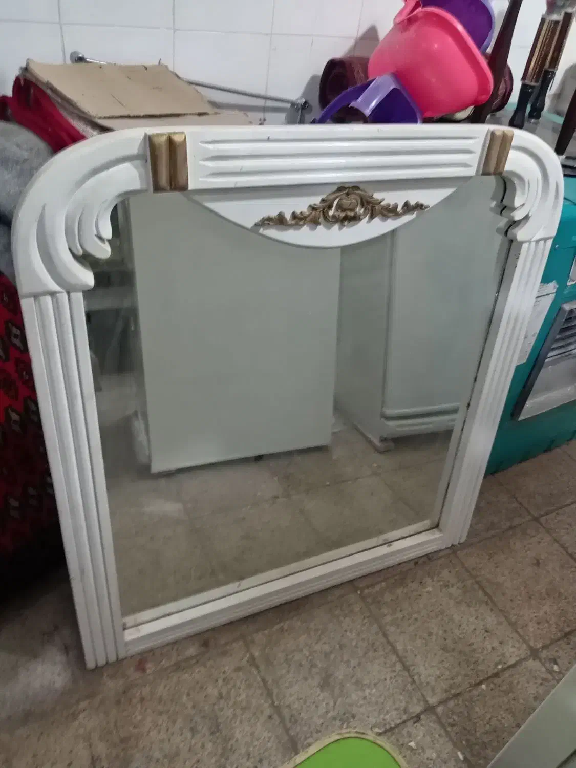 آینه دلاور|آینه|تربتحیدریه, کلاته توکلی|دیوار