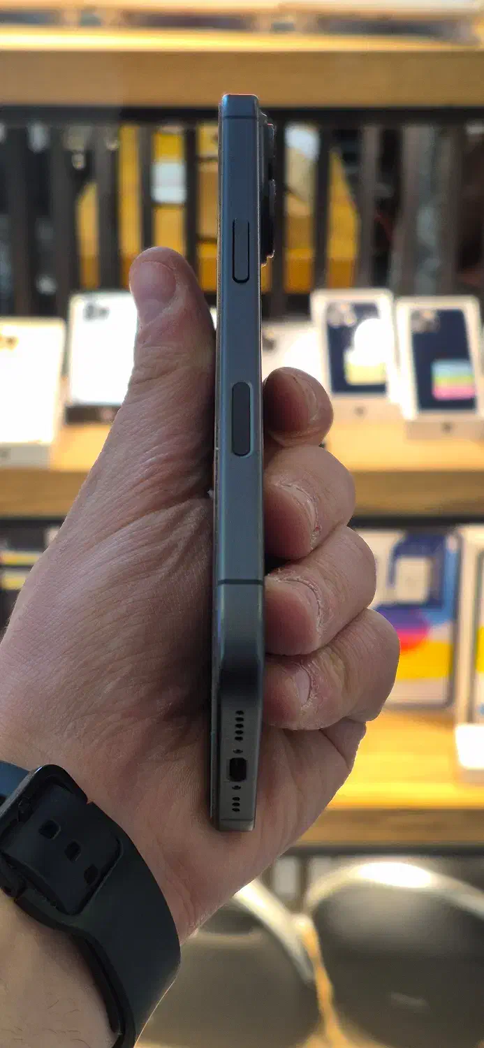 ایفون 17 نرمال|موبایل|تهران, فردوسی|دیوار