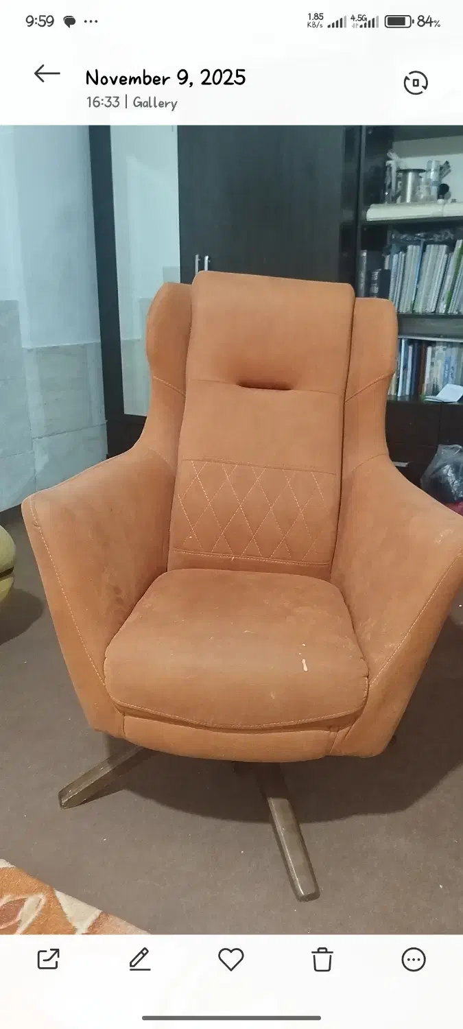 صندلی گردان|صندلی و نیمکت|رباط‌کریم, رباط‌کریم|دیوار