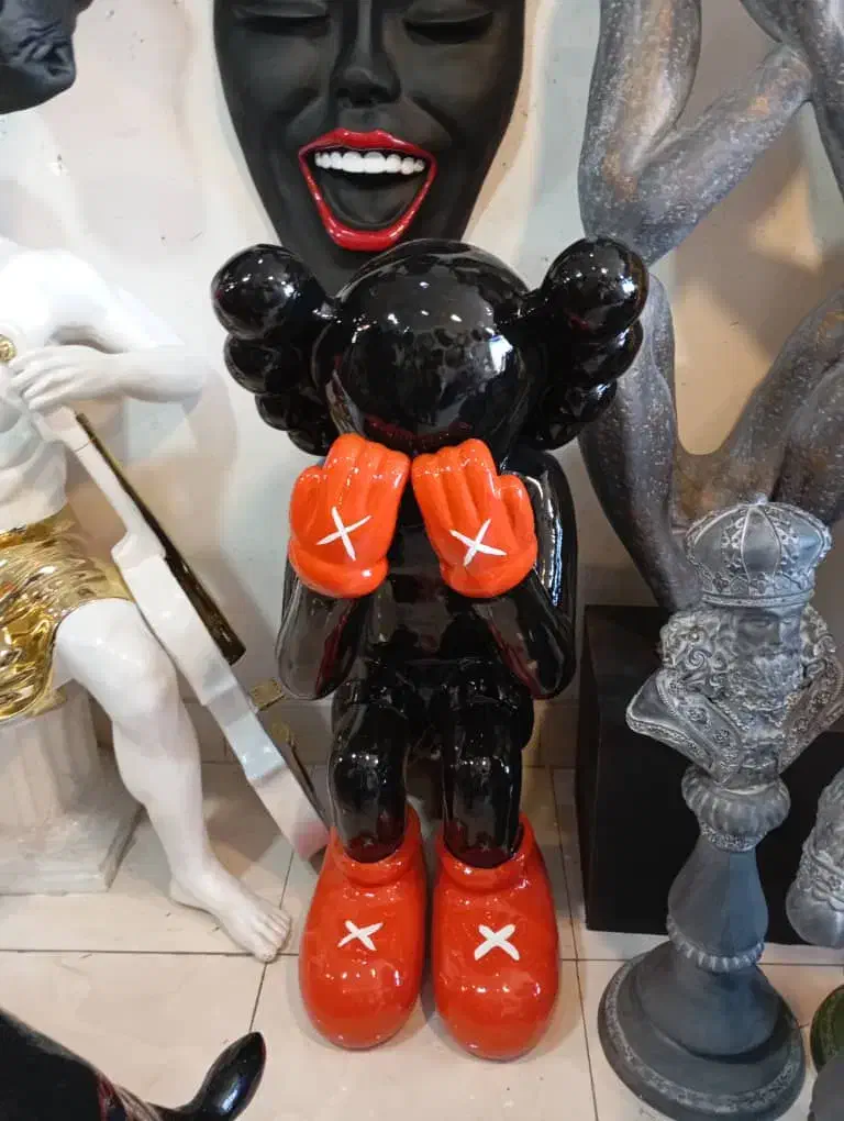 مغازه مجسمه فروشی با اجناس|مجسمه، تندیس، ماکت|باسمنج, |دیوار