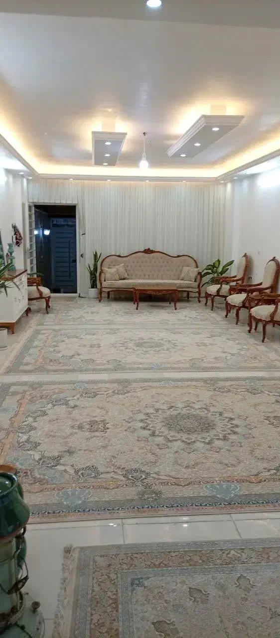 خانه ویلایی بازسازی شده با دسترسی عالی چمران|فروش خانه و ویلا|قم, لسانی|دیوار