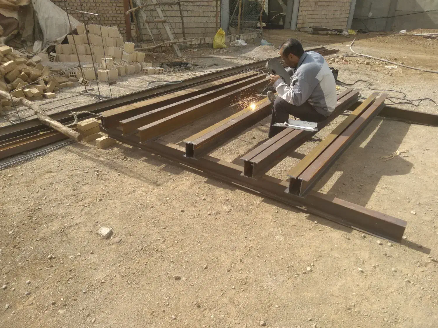 جوشکاری اسکلت برشکاری هواگاز|خدمات پیشه و مهارت|خرمآباد, |دیوار