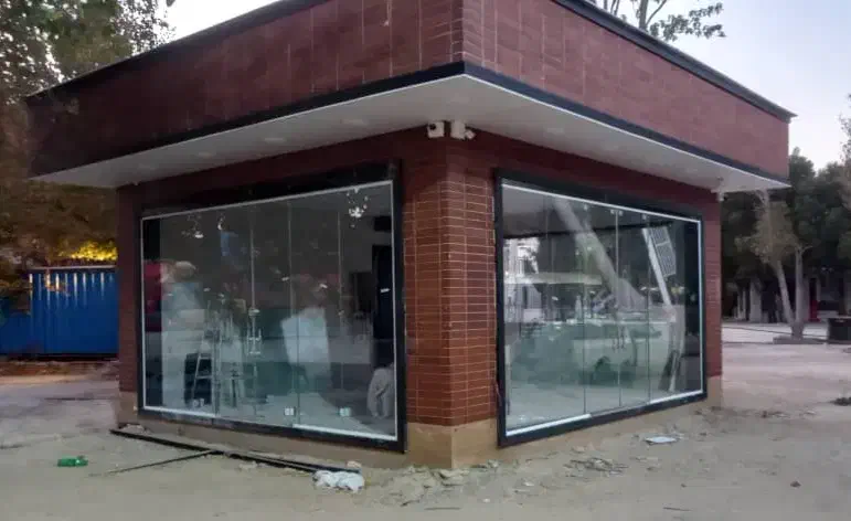 درب و کرکره برقی.شیشه سکوریت . احدرهبر|مصالح و تجهیزات ساختمان|شیراز, شهرک صنعتی شیراز|دیوار