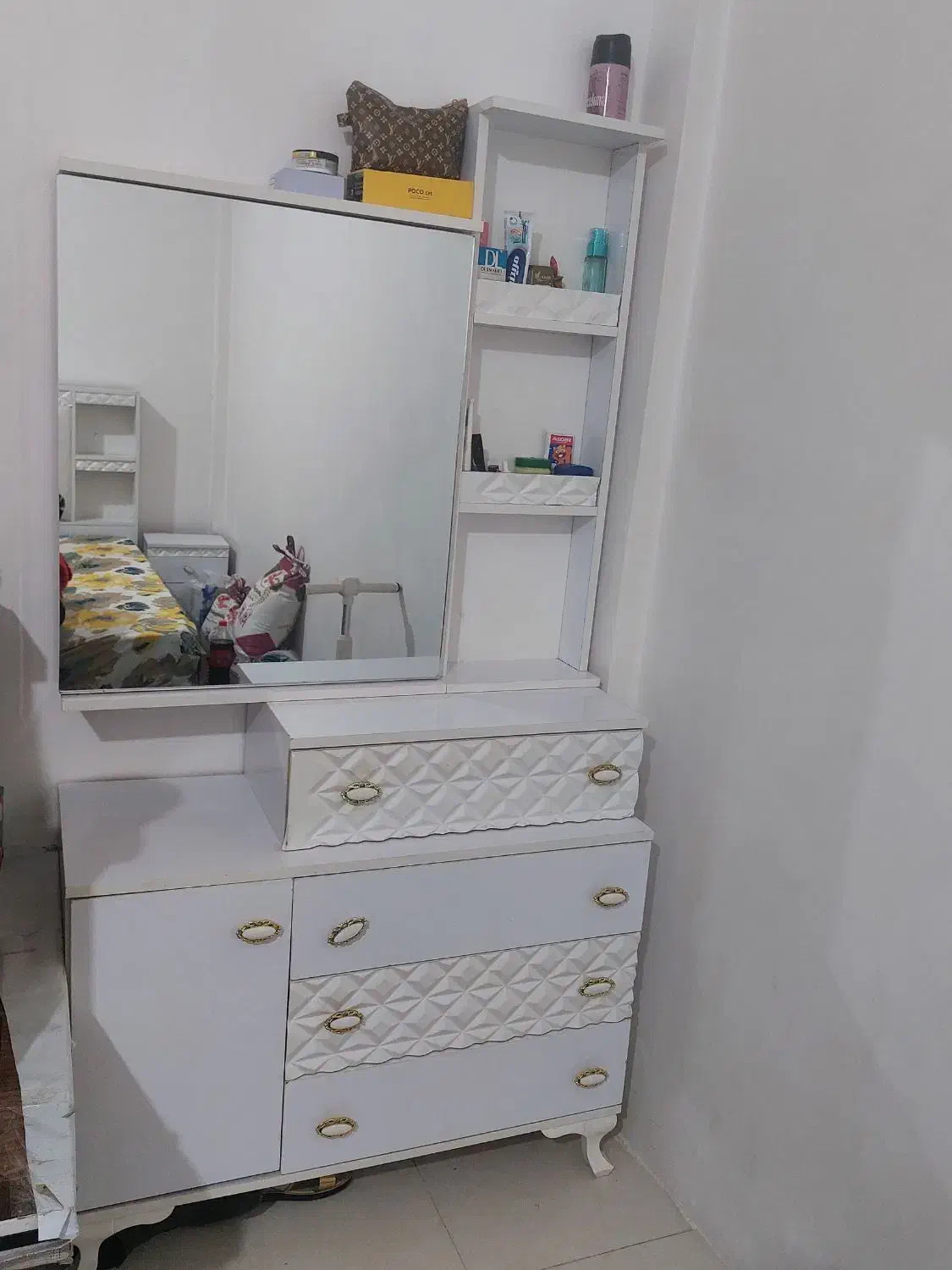 میز آرایش|مبلمان خانگی و میز عسلی|خرم‌آباد, |دیوار