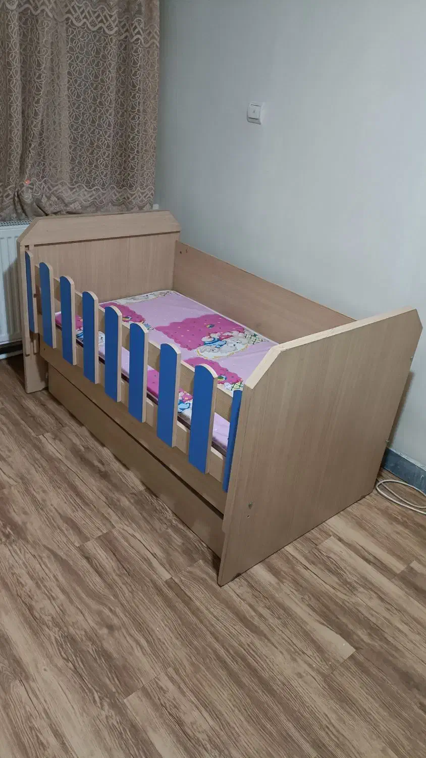 تخت خواب یک نفره کودک|تخت و صندلی بچه|شهریار, شهریار|دیوار