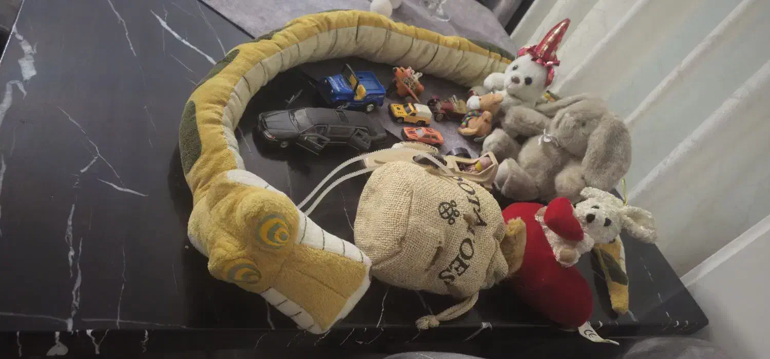 عروسک تدی بزرگ با تعدادی عروسک و ماشین همه باهم|اسباب‌‌بازی|تهران, پونک|دیوار